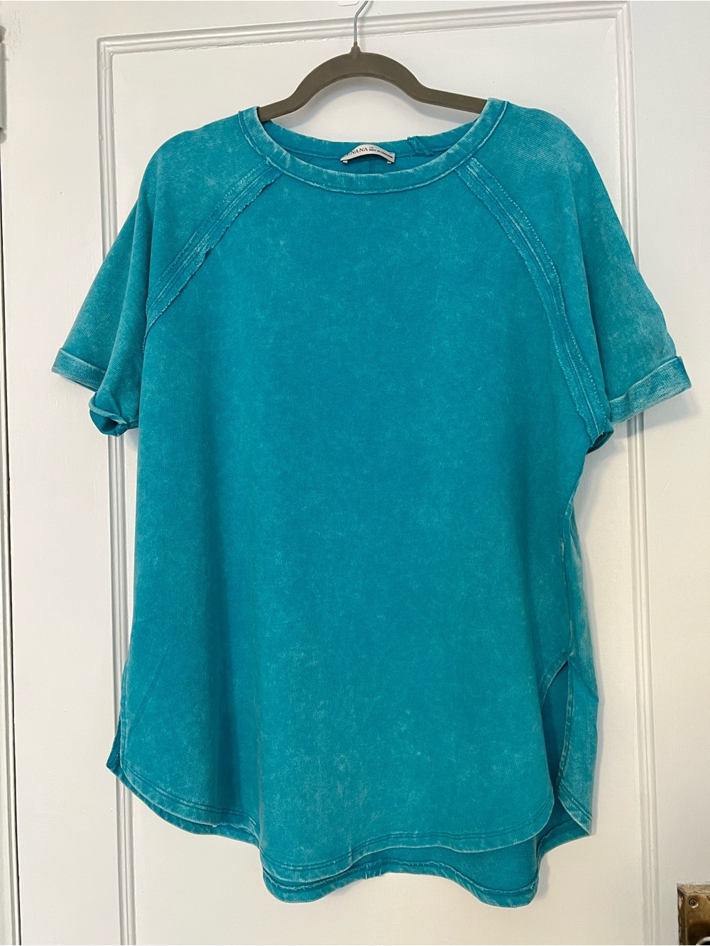 Zenana Turquoise Mineral Wash Split-Hem Top Size 1X NWOT - Picture 2 of 7